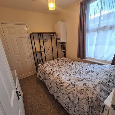Groundfloor One Bedroom Apartment Ryde  Exterior foto